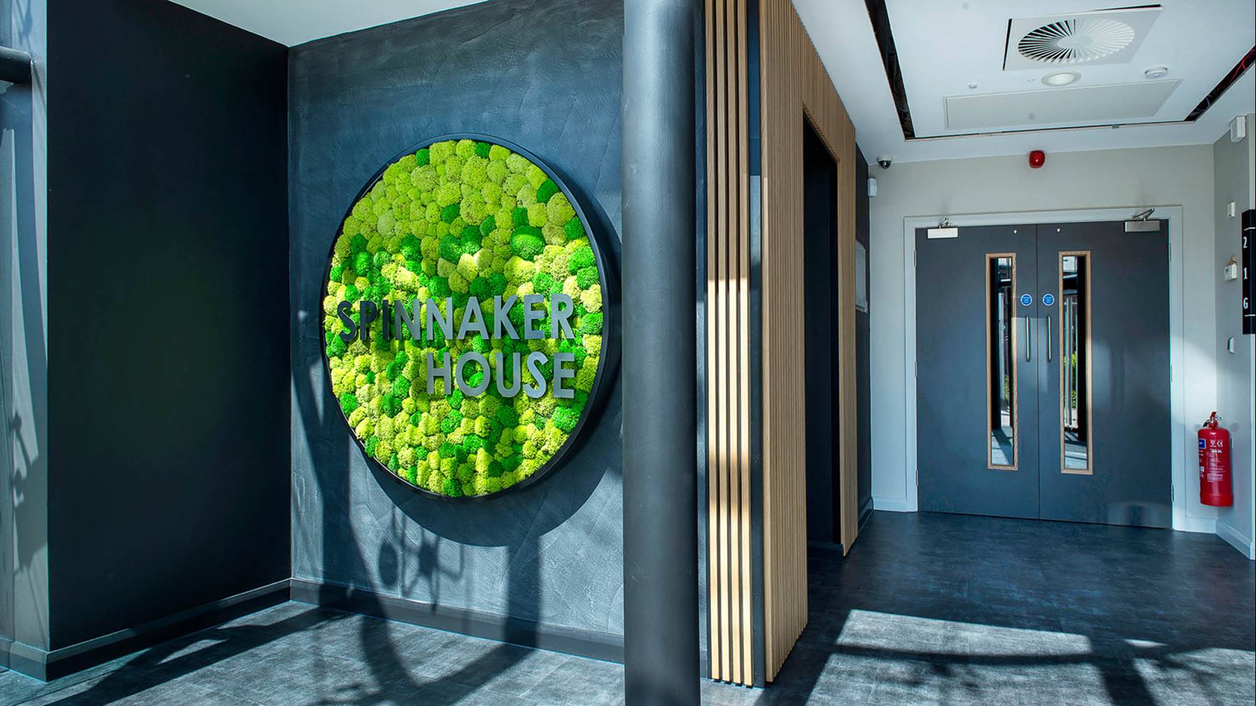 HE Simm, Spinnaker House, photo 6