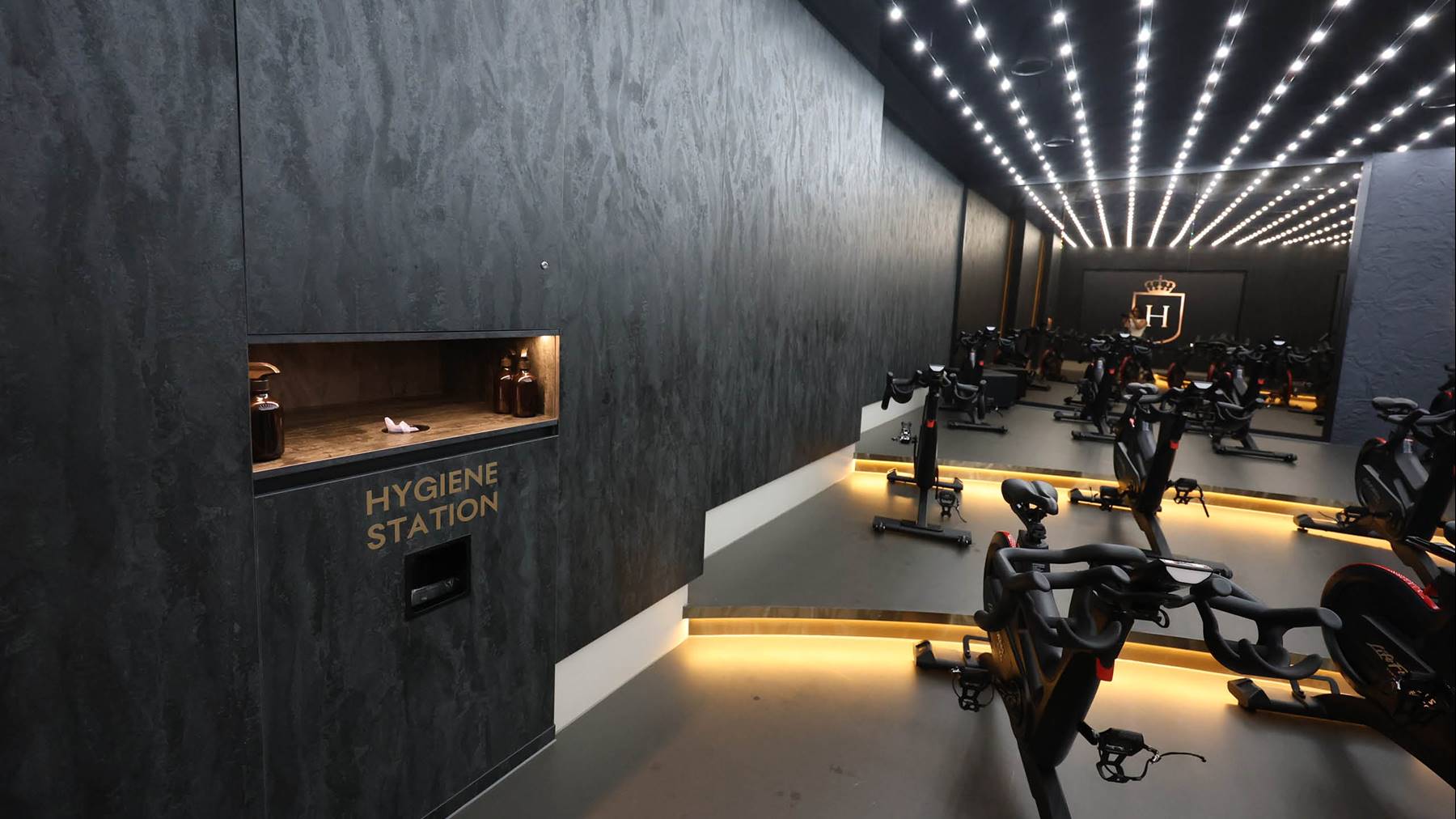 Luxury Country Club Spin Studio, photo 2