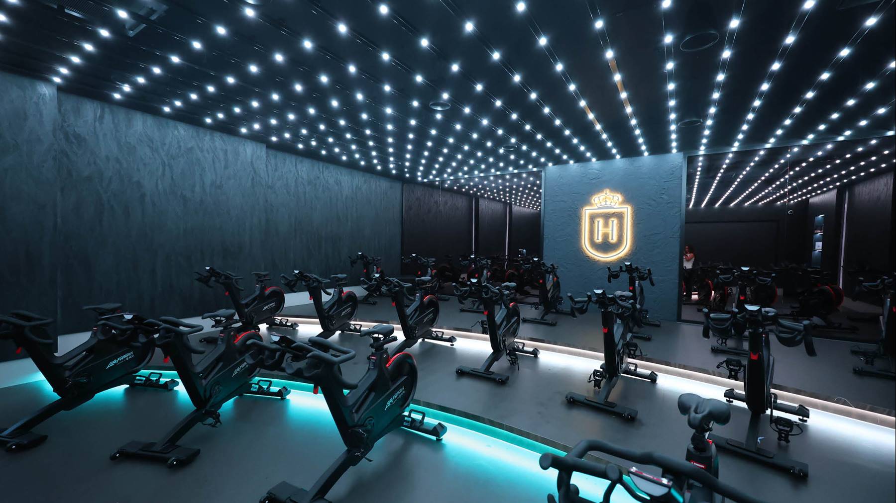 Luxury Country Club Spin Studio, photo 4