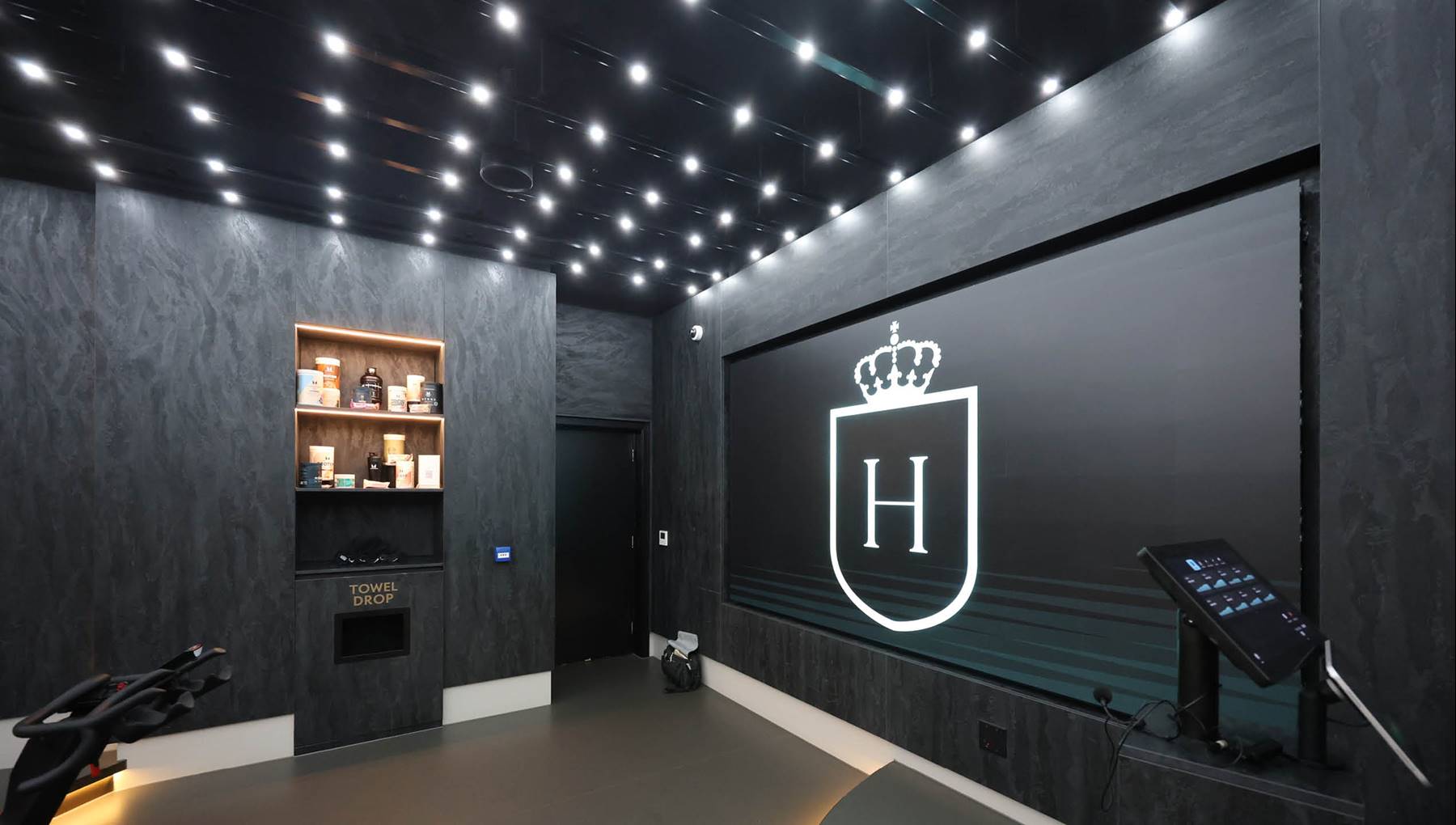 Luxury Country Club Spin Studio, photo 5