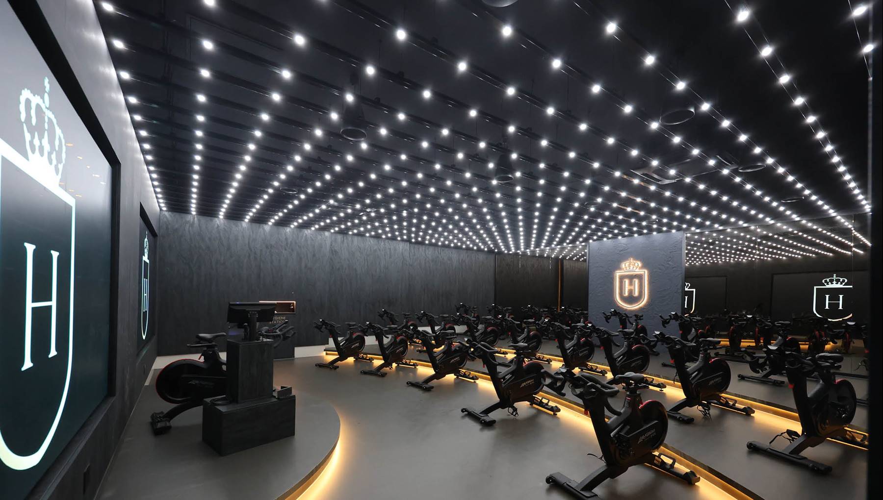 Luxury Country Club Spin Studio, photo 6